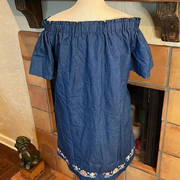 Savanna Jane floral embroidered chambray off the shoulder dress, S! - Picture 7 of 13